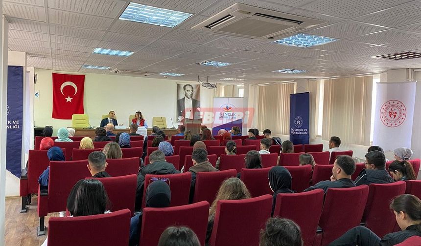 İskilip Kaymakamı Polat Üniversite Öğrencilerine Kaymakamlık Mesleğini Anlattı