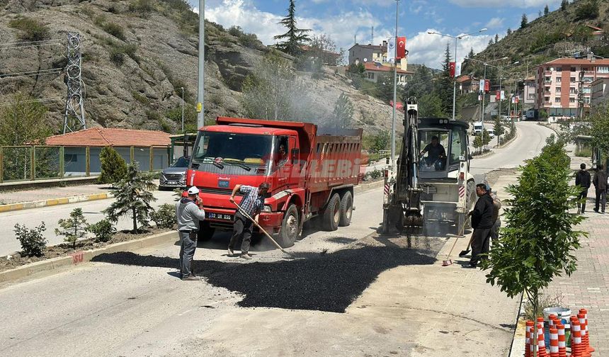 İskilip’te Bayram Öncesi Bozulan Yollar Onarılıyor