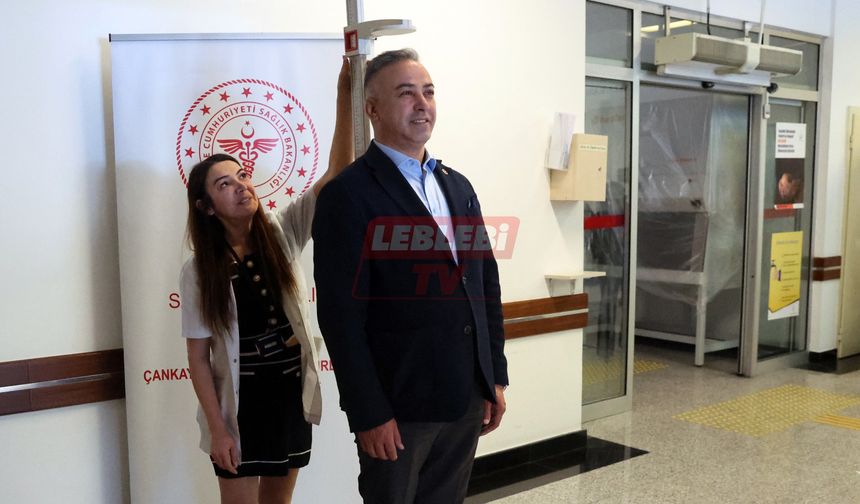Tahtasız, Hastanede Boyunun Ölçüsünü Aldırdı