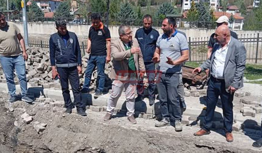Başkan Ünlü “İlçemizin Sorunlarına Neşter Vurmaya Devam Ediyoruz”