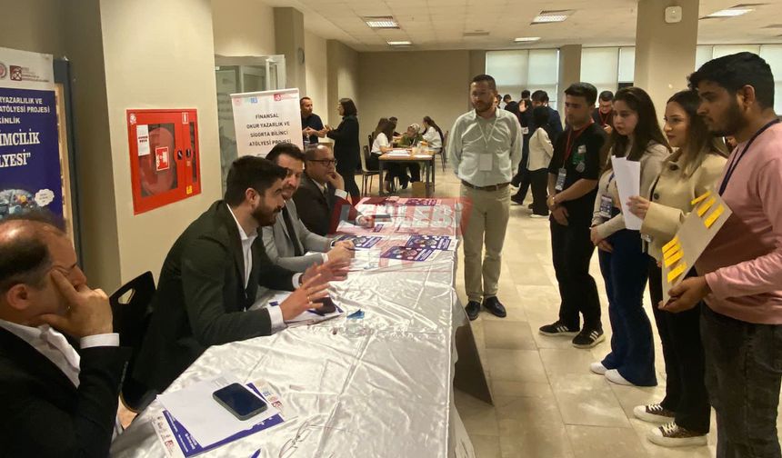 Öğrenciler, İşadamlarına Projelerini Anlattı