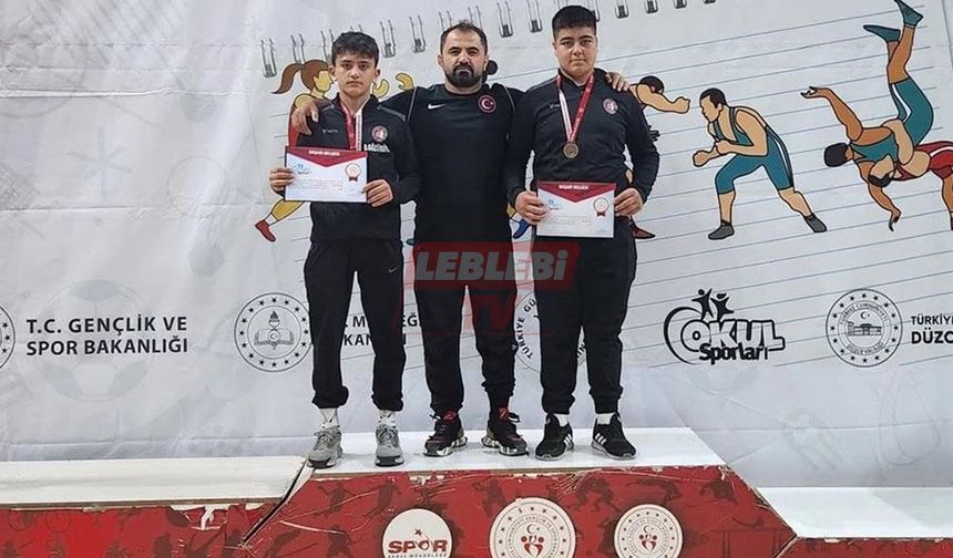 Çorumlu Güreşçiler Türkiye Şampiyonası’nda Tarih Yazdı!