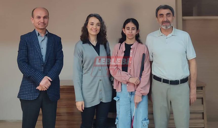 Görme Engelli Öğrenci’den Engellilere Karşı Farkındalık Sunumu