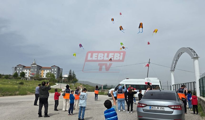 AFAD Çocuklarla Uçurtma Uçurdu