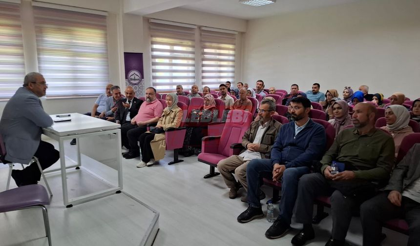 Din Kültürü Öğretmenlerine Gelişim Semineri Verildi