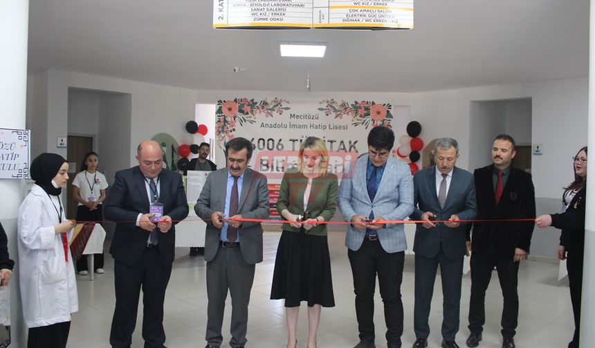 Mecitözü'nde TÜBİTAK 4006 Bilim Fuarı Açıldı
