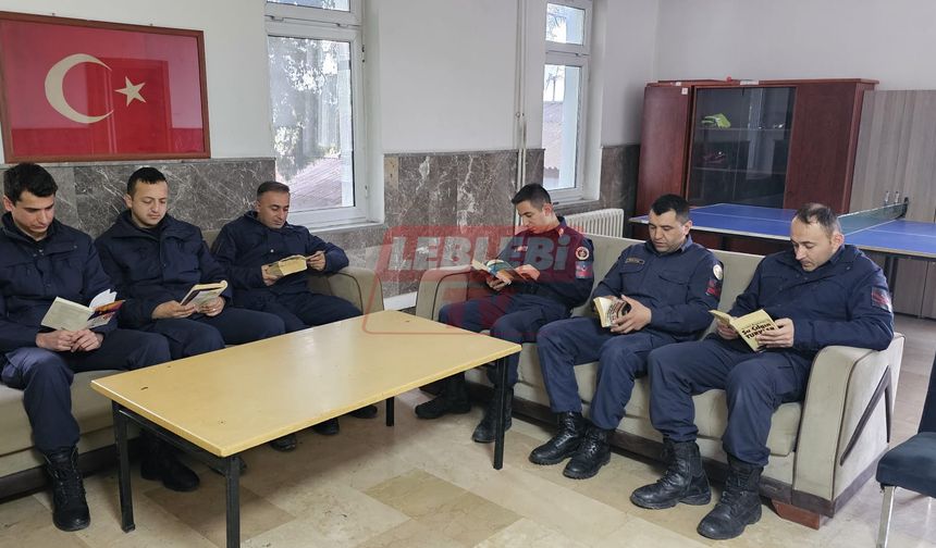 "Kamu Personeli Okuyor Projesi" İle Kitap Sevgisi Kurumlara Taşındı