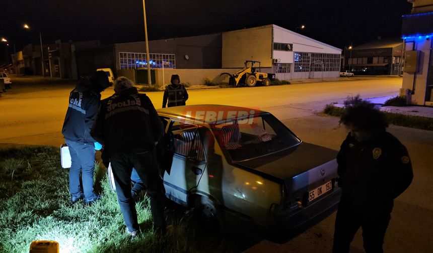 Otomobilden Hırsızlık Yaparken Suçüstü Yakalandı