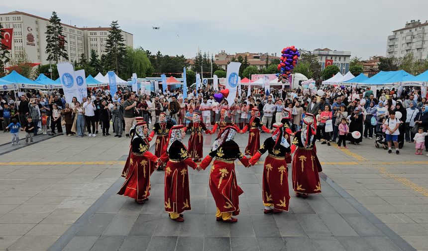 "Ailemiz, Geleceğimiz" Temalı "Aile Yılı" Festivali Beğeni Topladı