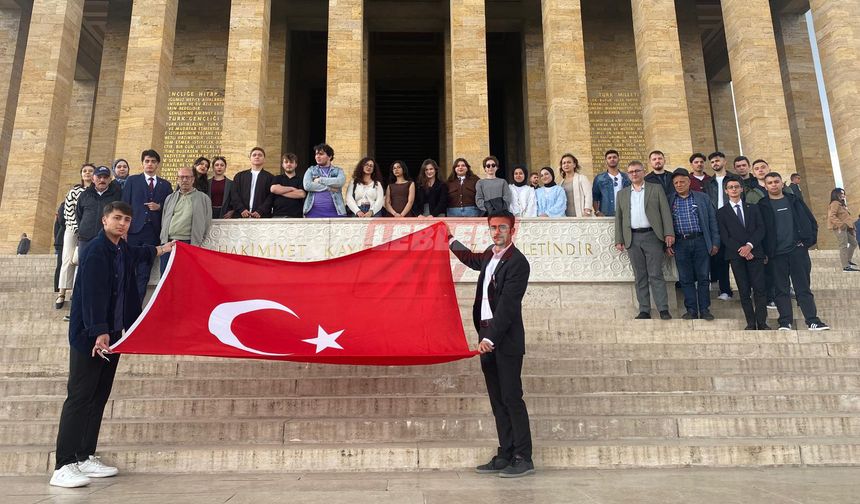 ADD’li Gençlerden Anıtkabir Ve Ulucanlar Cezaevi Gezisi