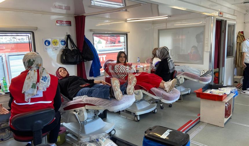 Alaca Yurdu’ndan Kan Bağışına Destek