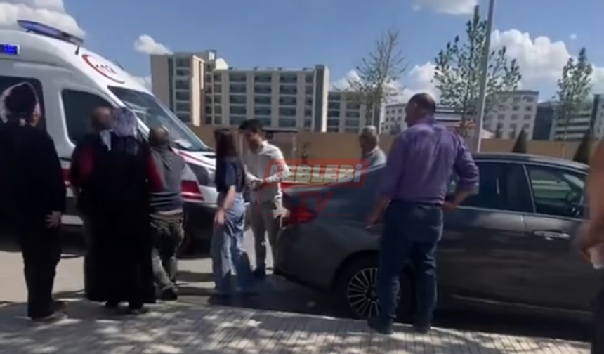 Terminal Önünde Otomobilin Çarptığı Yaya Yaralandı