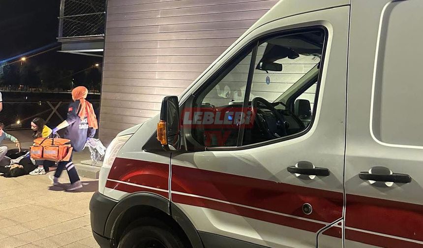 Kent Park Seyir Kuleden Düşen Kız Yaralandı