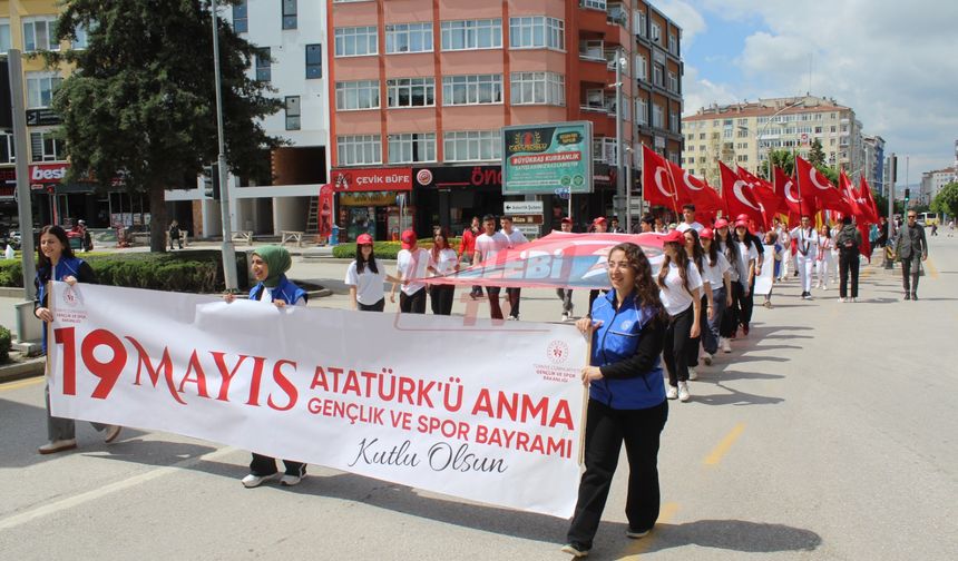 Çorum’da Gençlik Haftası Coşkusu, Yürüyüşle Başladı