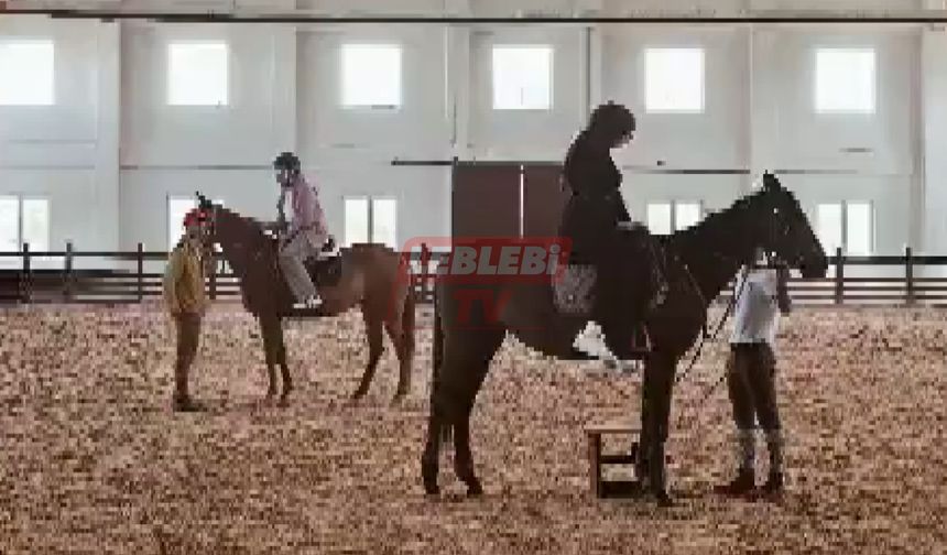 Önce At Sürmeye Götürdüler Sonra Doğum Gününü Kutladılar