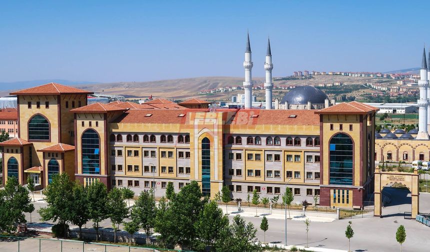 Bu Lisede Ne Yaşandı ? 14 Yaşındaki Kız Okulun 3 Katından Aşağı Atladı