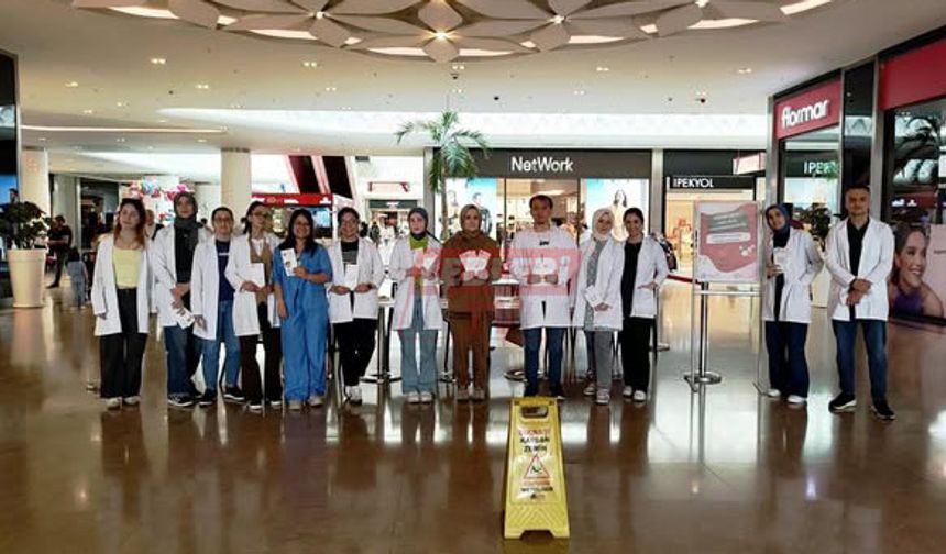 Sağlık Öğrencileri Vatandaşları Ağrı Kesici Kullanımına Karşı Uyardı