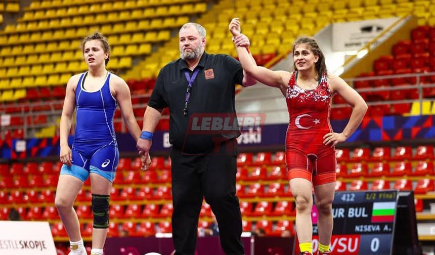 Özdenur Özmez Avrupa Güreş Şampiyonasında Yarı Finalde