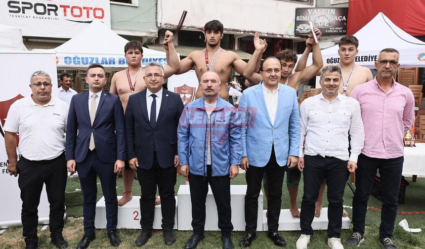 Oğuzlar Güreşe Doydu