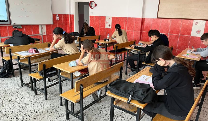 8. Sınıflar LGS Provasında Ter Döktü