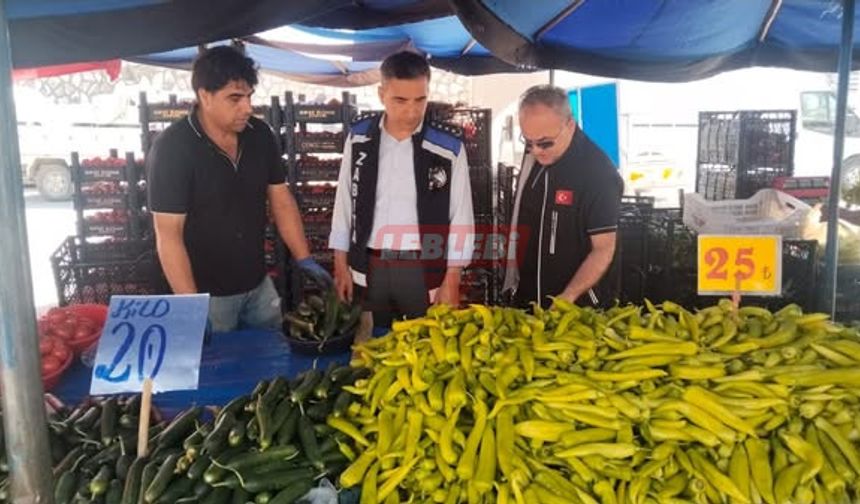 Pazar Yerlerini Bizzat Denetliyor