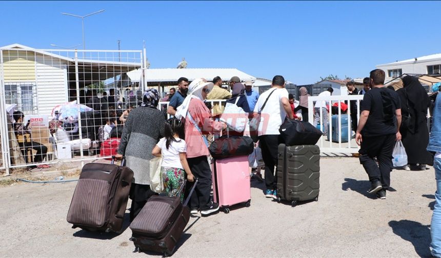 8 Aralık'tan Bu Yana 273 Bini Aşkın Suriyeli Ülkesine Döndü