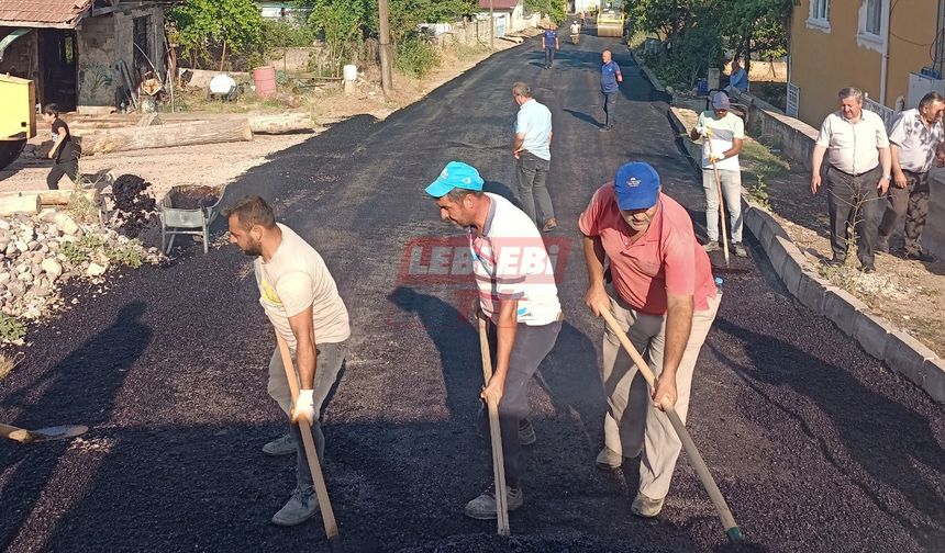 Laçin Belediyesi İlçede Asfalt Çalışması Yaptı