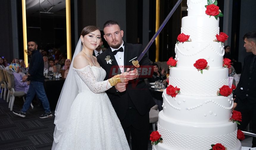 Esra ve İsmet Yunus Temir Dünyaevine Girdi