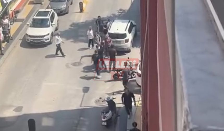 Sürücülerin Kavgasını Vatandaşlar ve Esnaf Ayırdı
