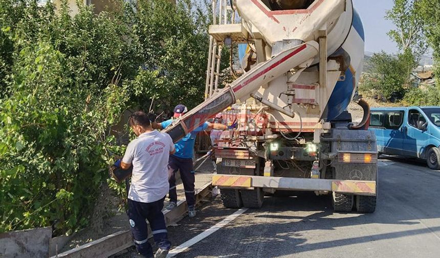Osmancık Belediyesi Kanal Boyunca Çalıştı