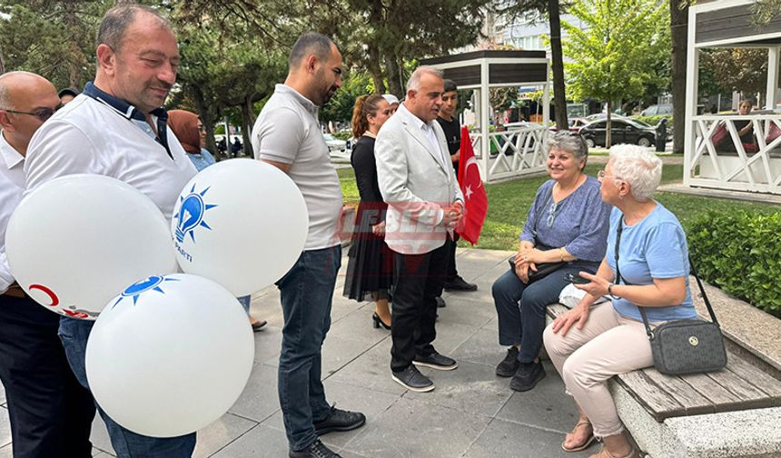 AK Parti Esnaf Ziyaretlerini Artırdı