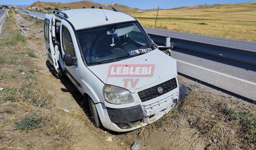 Kontrolden Çıkan Araç Refüje Düştü!