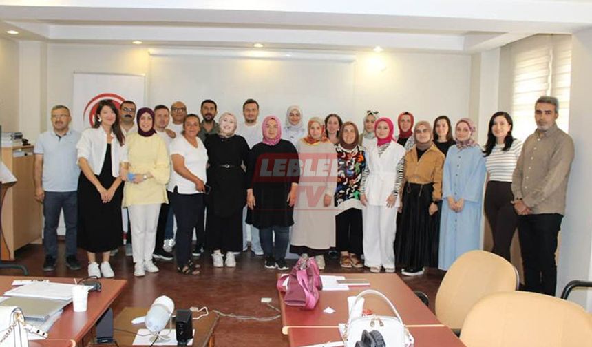 Aile ve Sosyal Hizmetler Personeli Eğitimlerini Tamamlayıp Belgesini Aldı