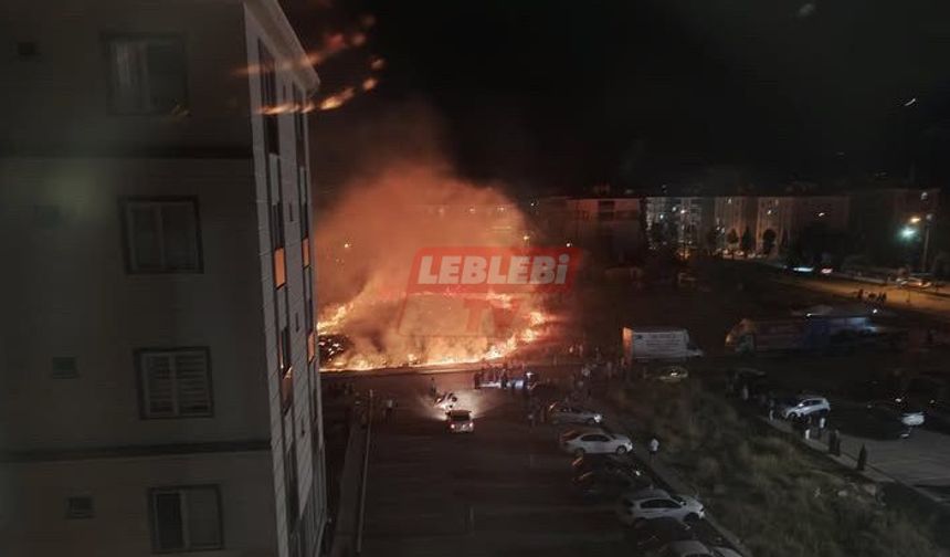 Havai Fişek Mahalleyi Yaktı