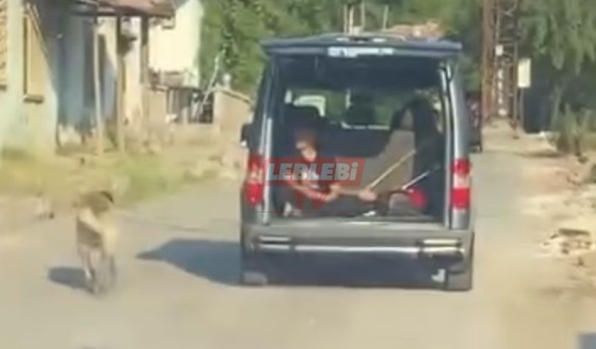 Vicdanları Sızlatan Görüntü: Köpeği Arabanın Peşinden Koşturdu