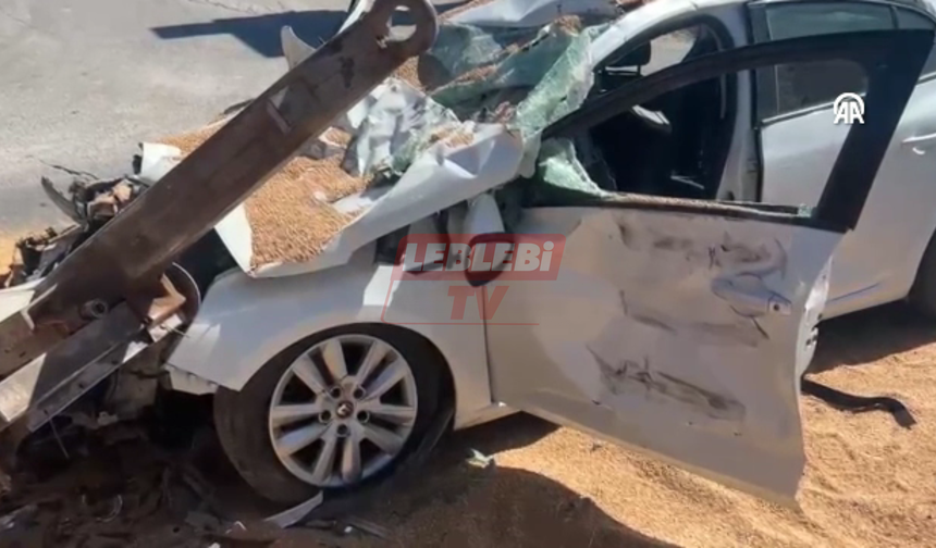 Buğday Yüklü Traktöre Arkadan Çarptı: 3 Yaralı
