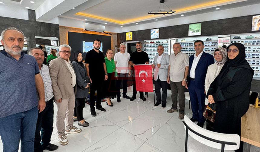 AK Parti Esnaf Gezisine Çıktı: Ufukta Erken Seçim Mi Var?
