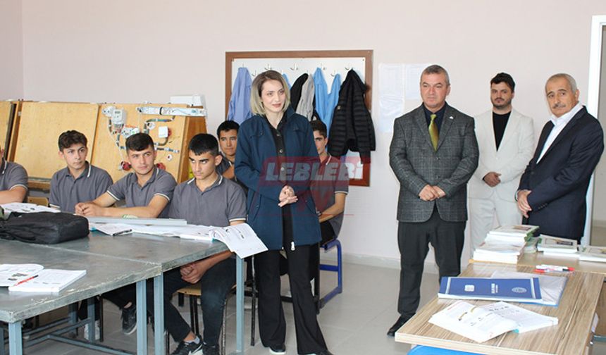 Kaymakam Nayman Öğrencileri Dinledi