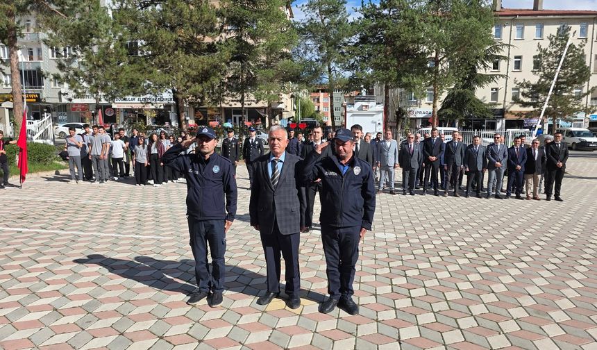 Bayat’ta Cumhuriyet Coşkusu Anıtta Başladı
