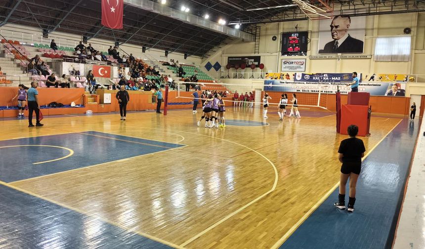 Voleybolcuların Başarısı Sevindirdi