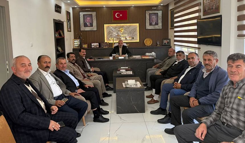 Alaca Muhtarlar Derneği’nden AK Parti İlçe Başkanlığına Ziyaret