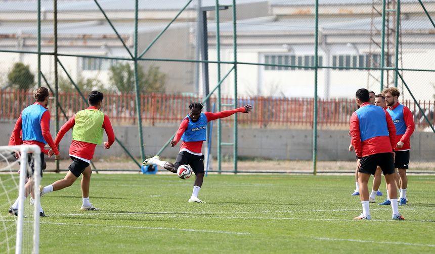 Arca Çorum FK, Esenler Erokspor İçin Taktik Geliştiriyor