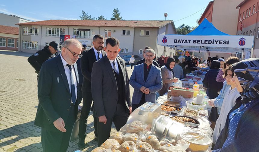 Kaymakam Yüce Gazze Kermesini Gezdi