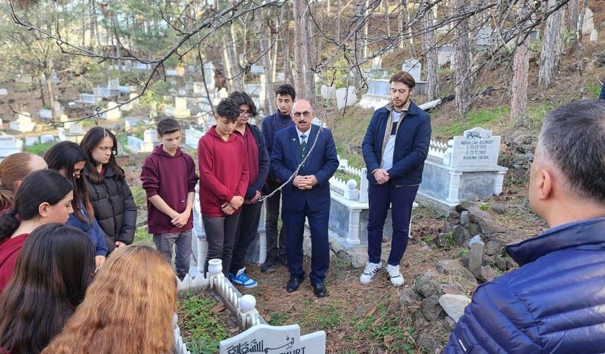 Oğuzlar’da Ebediyete İrtihal Eden Öğretmenler Dualarla Yad Edildi