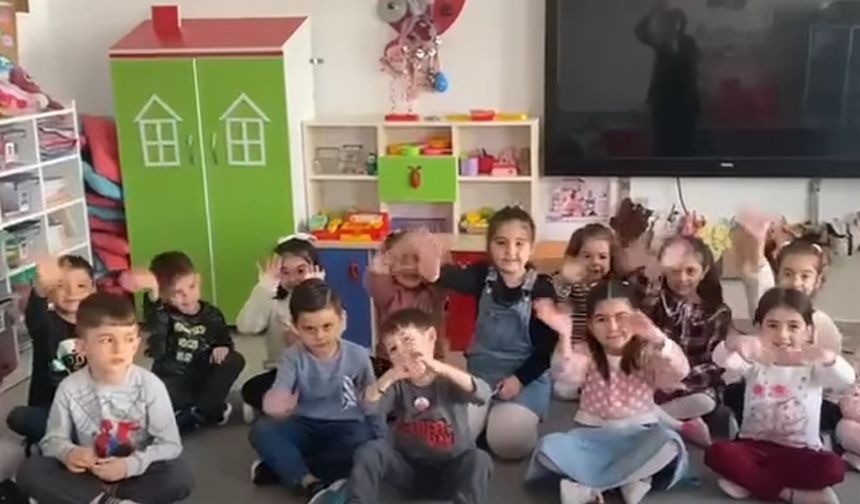 Minikler Çocuk Haklarına Dikkat Çekti