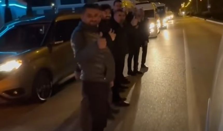 Yeniden Refahlılar Onlarca Araçlık Konvoyla Çorum’dan Kongreye Gitti