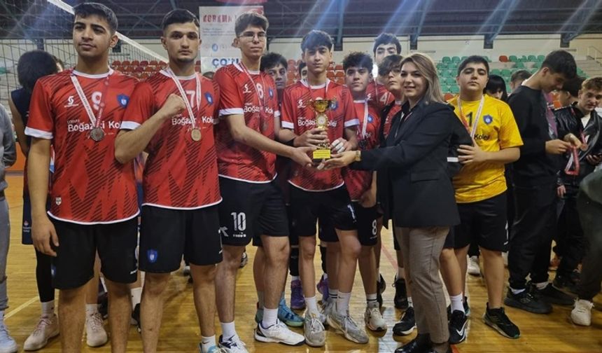 Genç Erkekler Voleybol Müsabakaları Tamamlandı