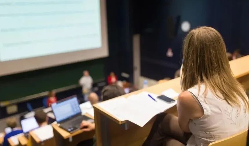 Üniversitelerde Eğitim Süresi Kısalıyor! YÖK Başkanı Resmen Duyurdu