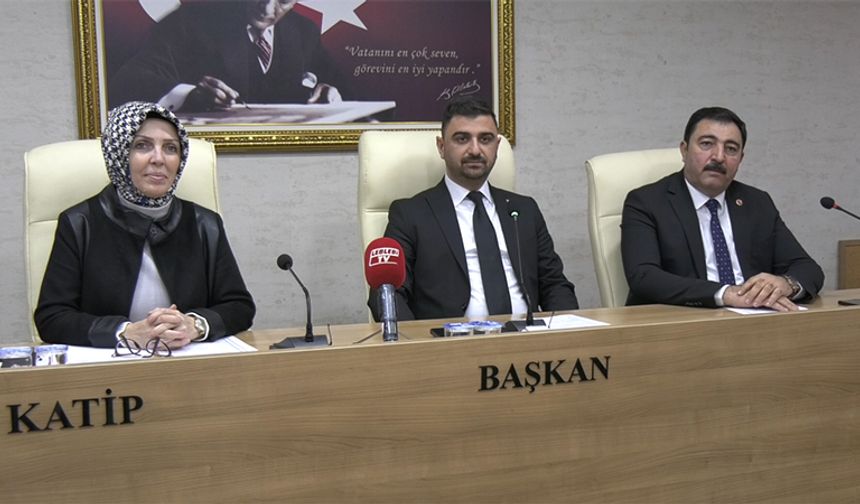 Köy Yolları Yollar Bozulur Bahanesi İle Tuzlanmıyor