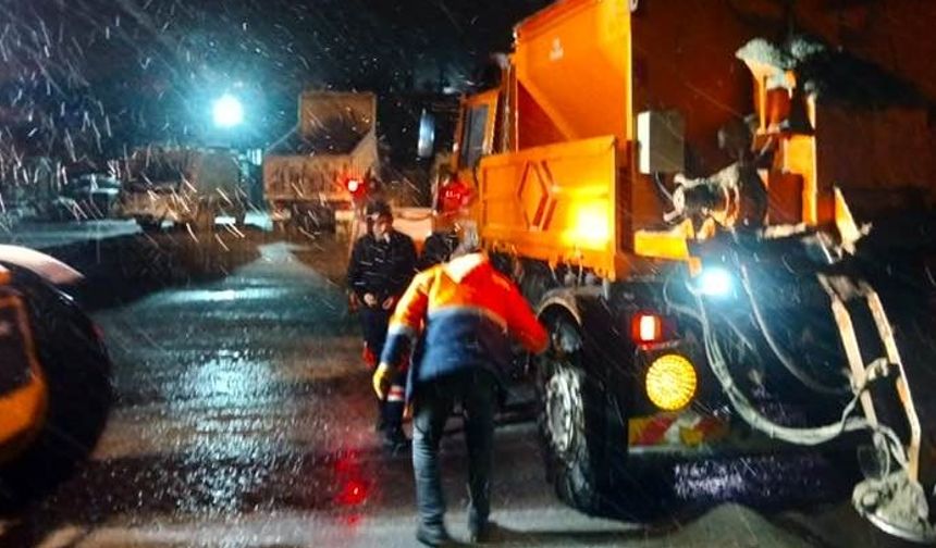 Ortaköy’de Kar Mesaisi Gece De Sürdü